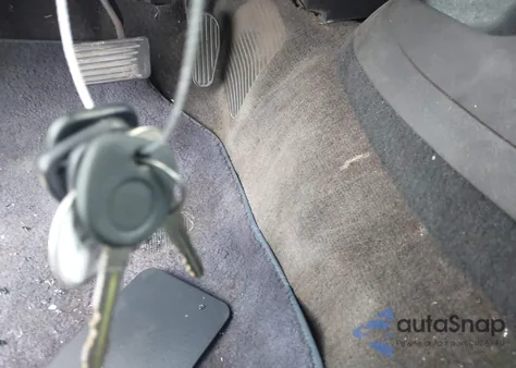 2000 GMC Jimmy Sle z USA, uszkodzony, nr VIN 1GKCS13WXY2155821